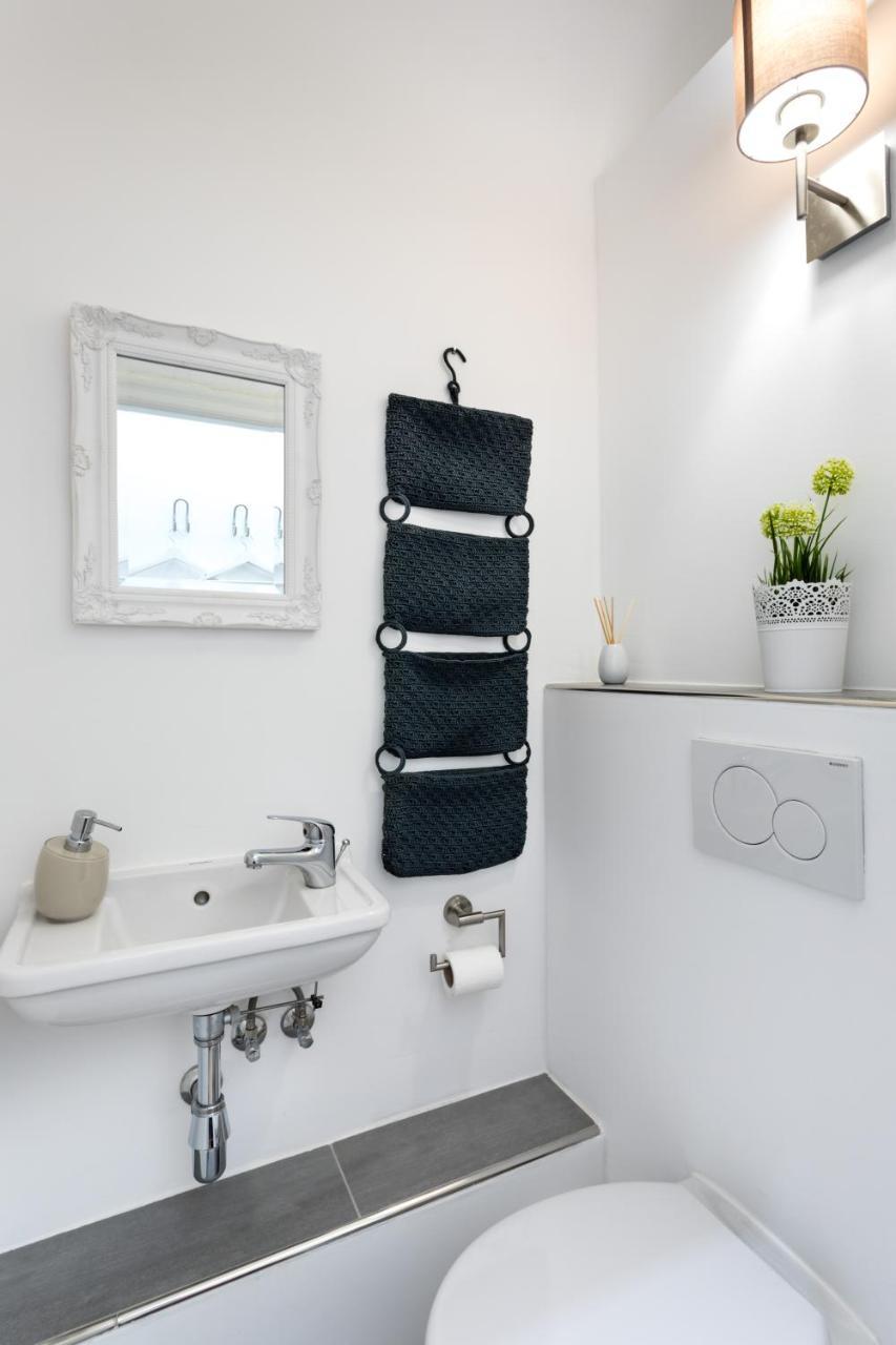 The Duesseldorfer, 1 Bedroom 1 Living Room Up To 4 People Berlim Exterior foto